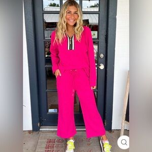 Mary Square The Lula Set Pink Bows 3/4 zip with flared cropped pants size small